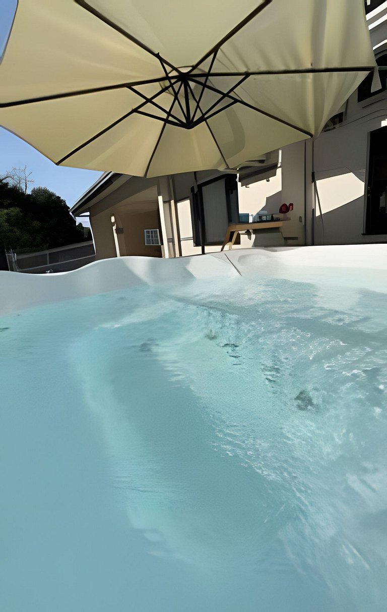 Casa c Jacuzzi|Climatizada,Espaçosa,Churrasqueira