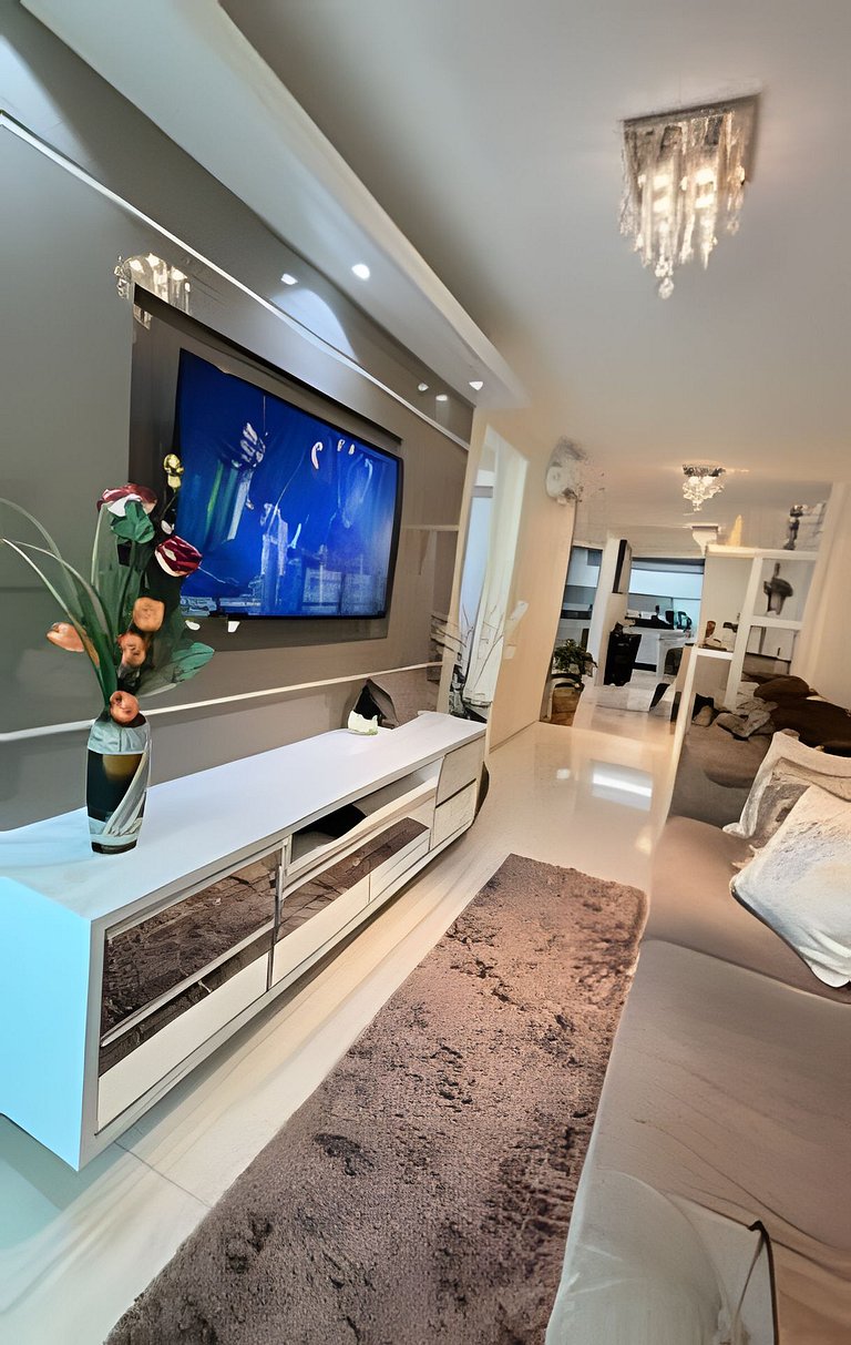 Apto Antúrios|3Q. Sacada c/Churrasqueira