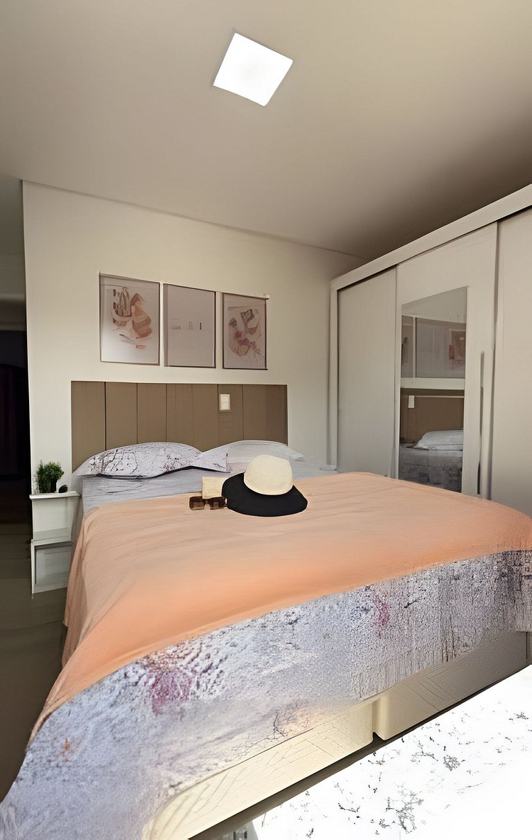 Apto Três Marias|2Q,Climatizado,Churrasqueira