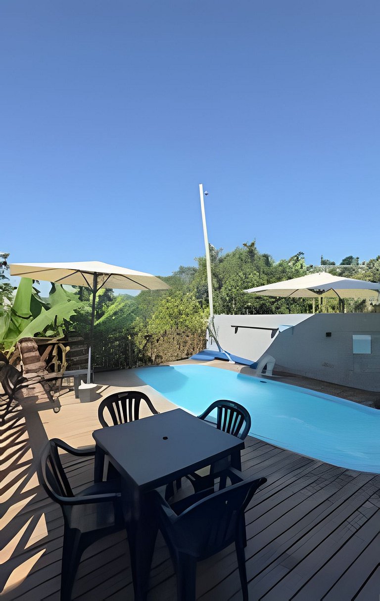 Casa com piscina, 4 Qts com ar-condicionado, pula-pula e est