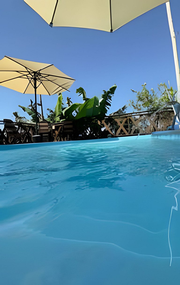 Casa com piscina, 4 Qts com ar-condicionado, pula-pula e est