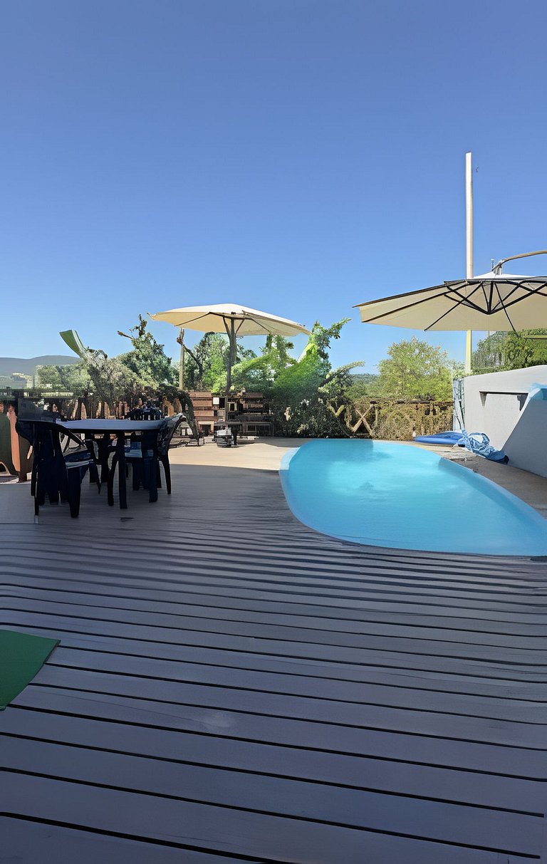 Casa com piscina, 4 Qts com ar-condicionado, pula-pula e est