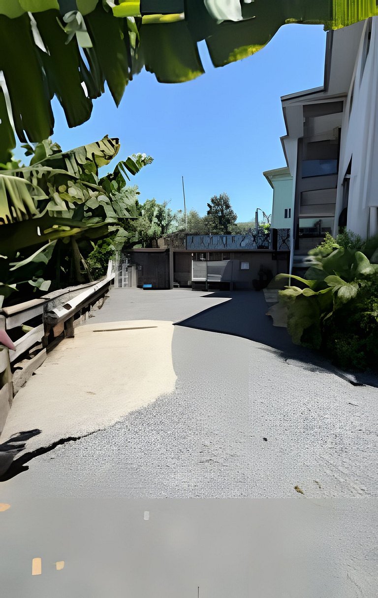 Casa com piscina, 4 Qts com ar-condicionado, pula-pula e est