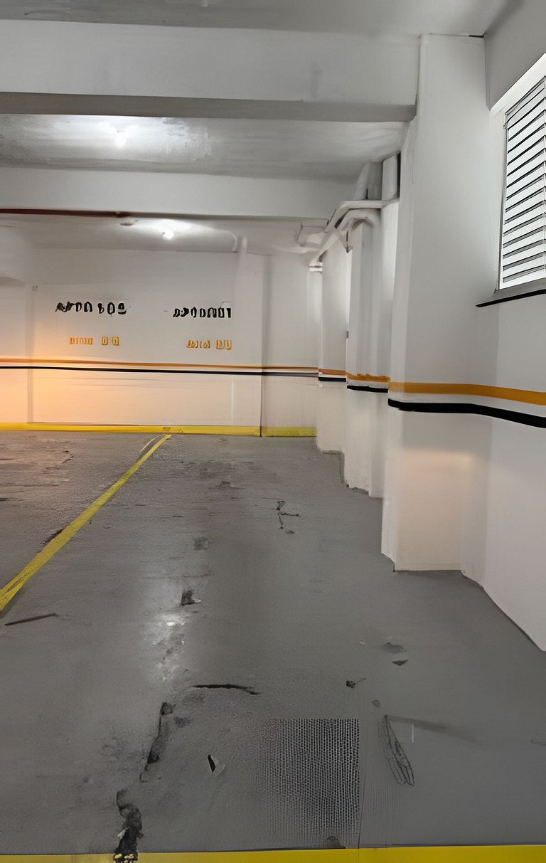 Apto Rosas|Climatizado,2 Garagens,Frente Avenida