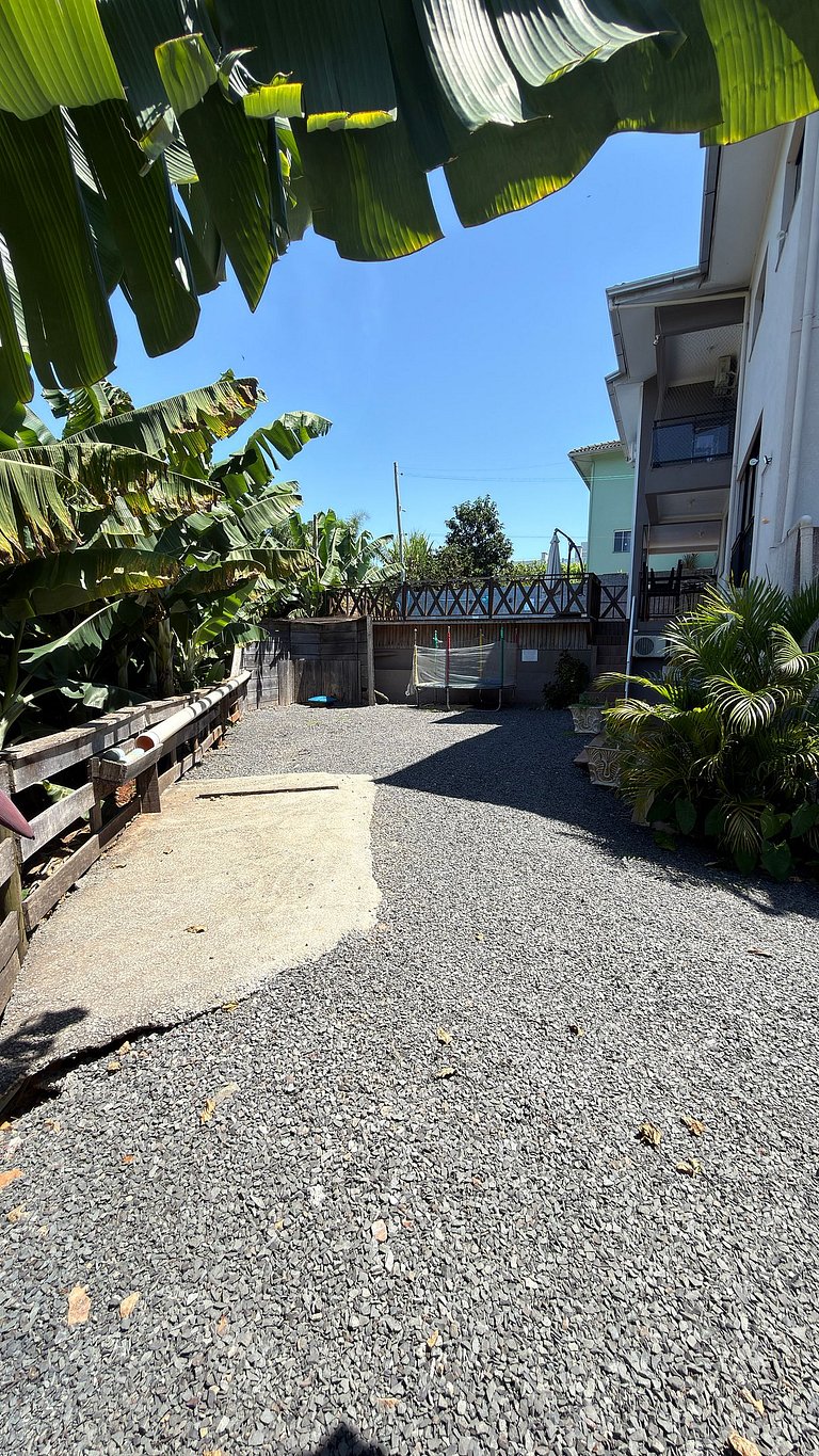 Casa com piscina, 4 Qts com ar-condicionado, pula-pula e est