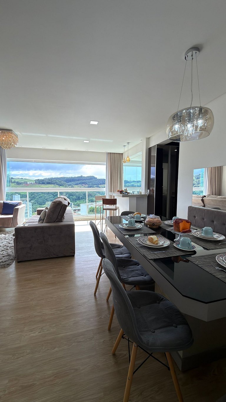 Apto Hortênsias| 3Q,Banheira Hidro, ao lado Termas