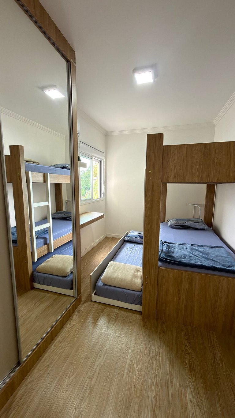 Apto Hortênsias| 3Q,Banheira Hidro, ao lado Termas