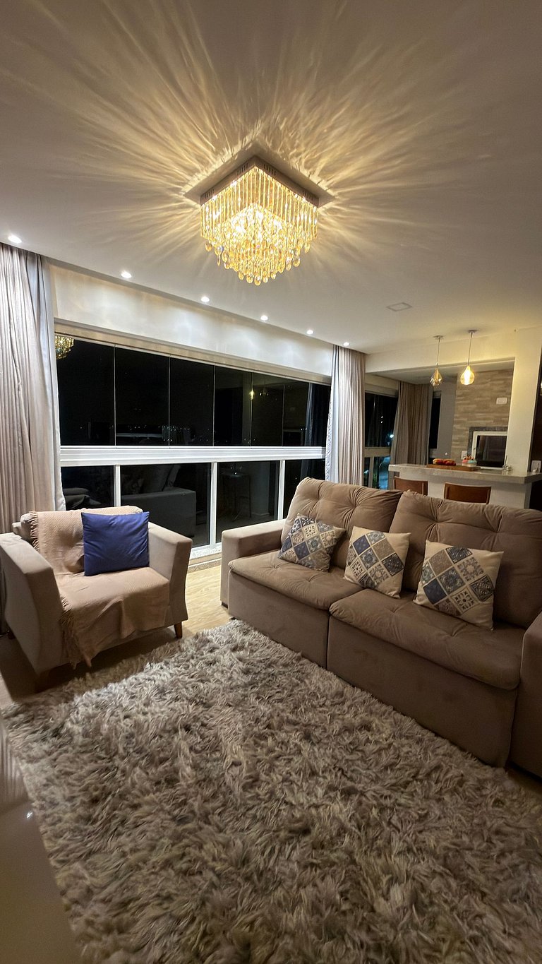 Apto Hortênsias| 3Q,Banheira Hidro, ao lado Termas