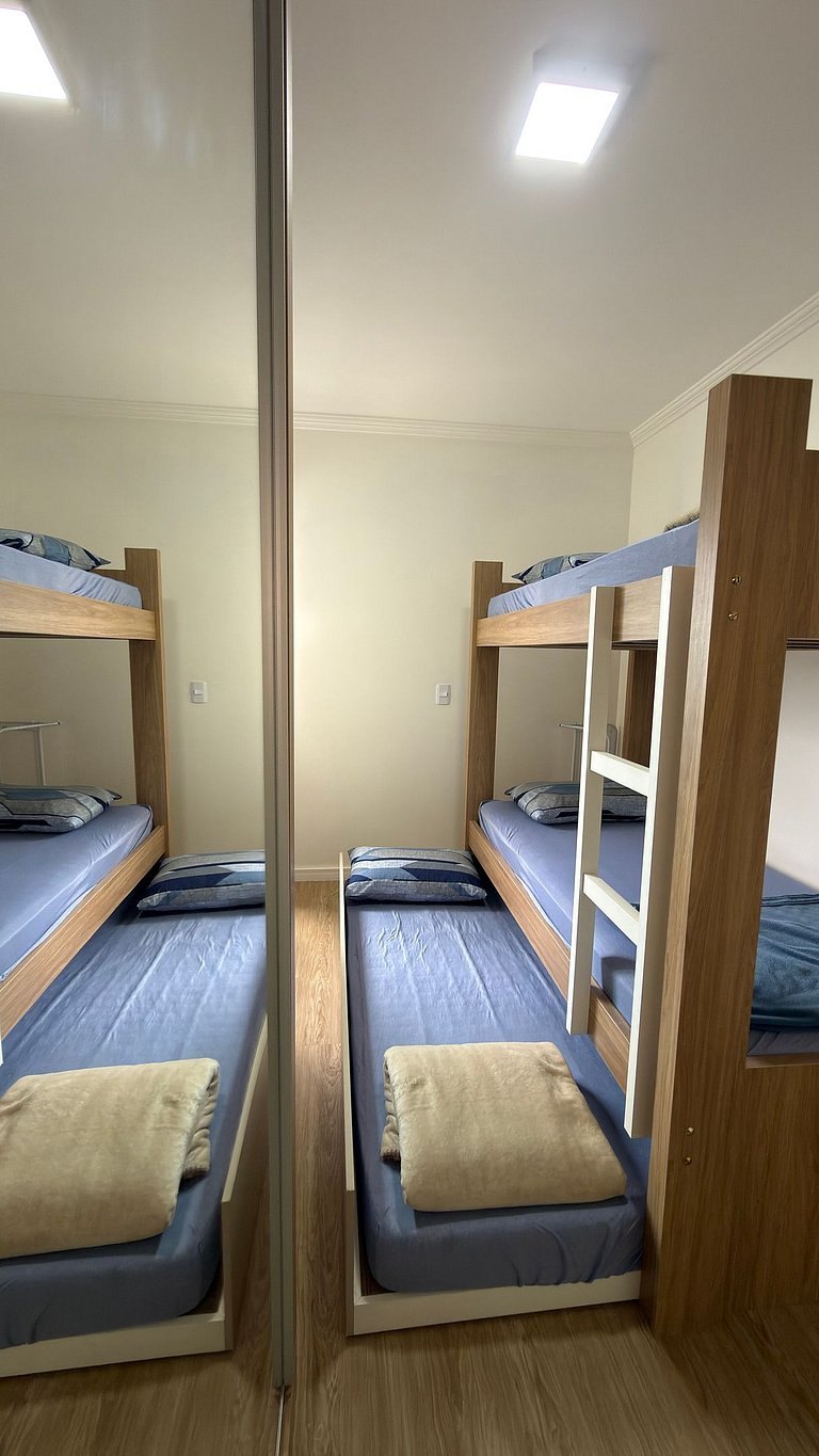 Apto Hortênsias| 3Q,Banheira Hidro, ao lado Termas