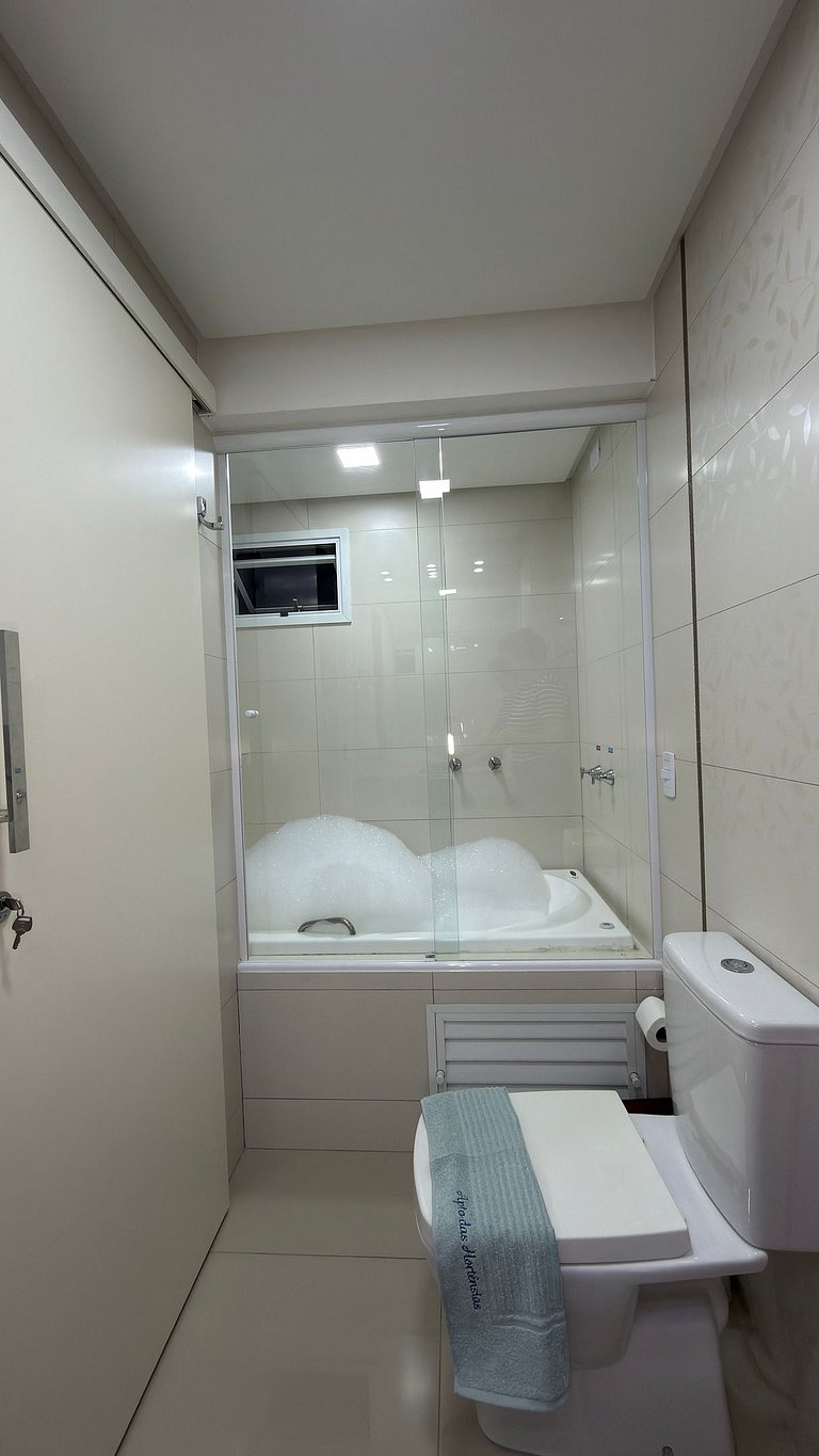 Apto Hortênsias| 3Q,Banheira Hidro, ao lado Termas