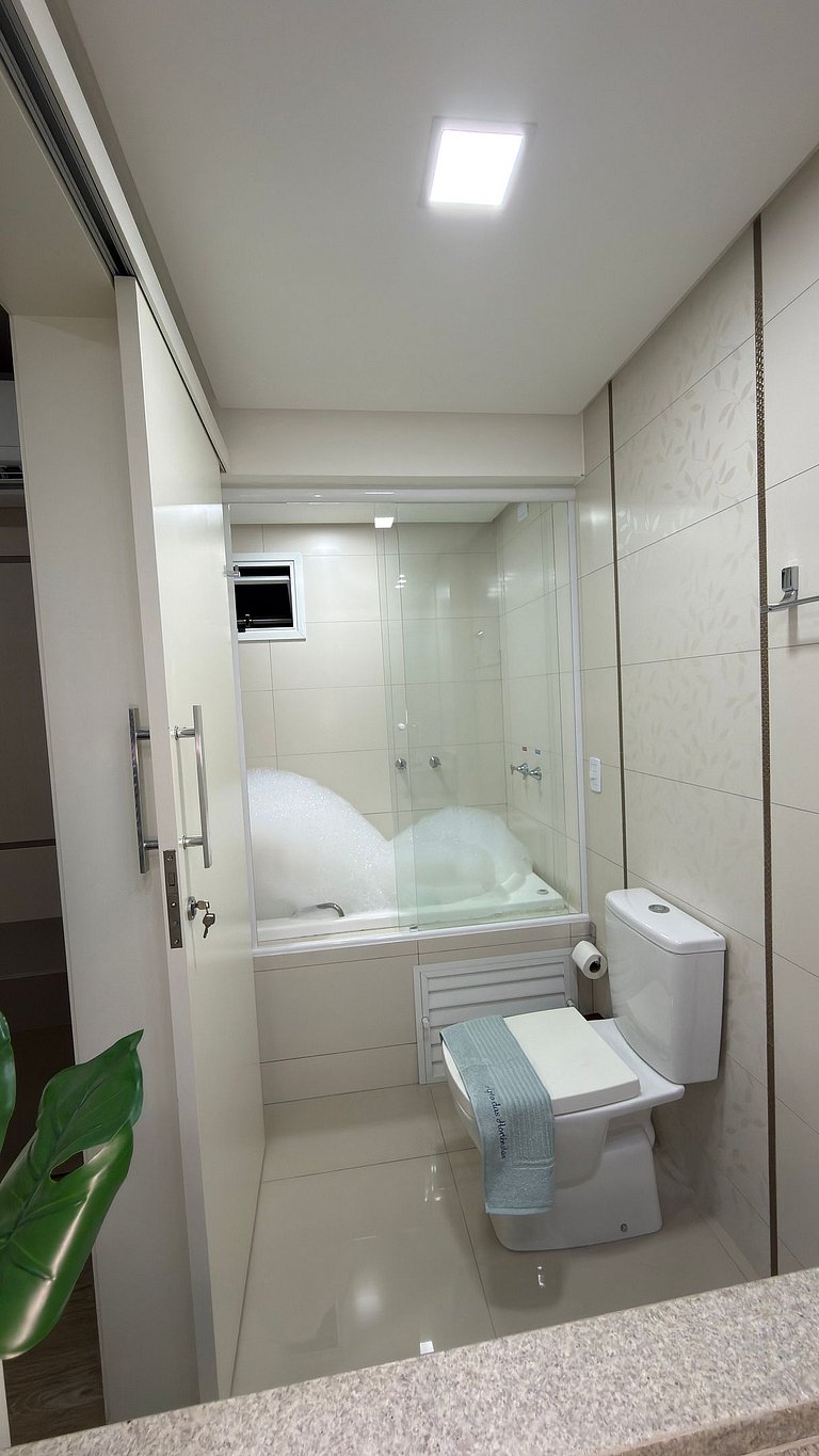 Apto Hortênsias| 3Q,Banheira Hidro, ao lado Termas