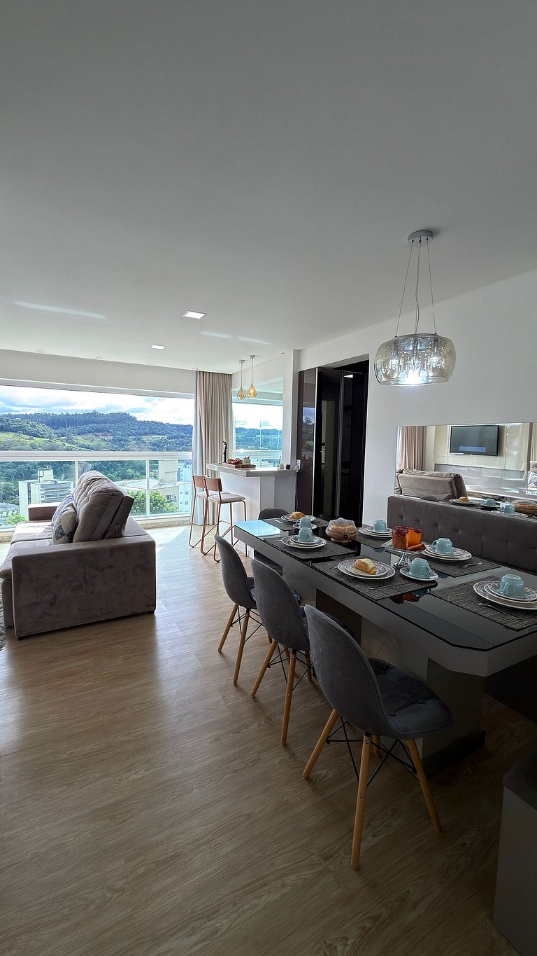 Apto Hortênsias| 3Q,Banheira Hidro, ao lado Termas