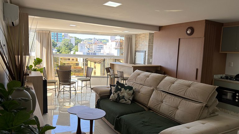 Apto Rosas|Climatizado,2 Garagens,Frente Avenida