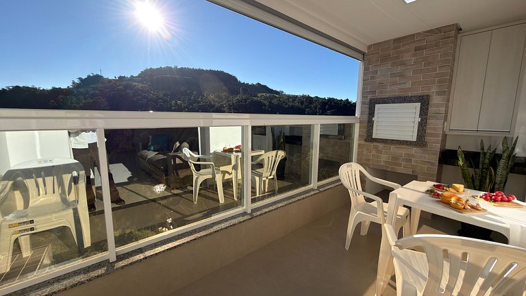 Apto Petúnias|Climatizado,2 Garagens,Churrasqueira