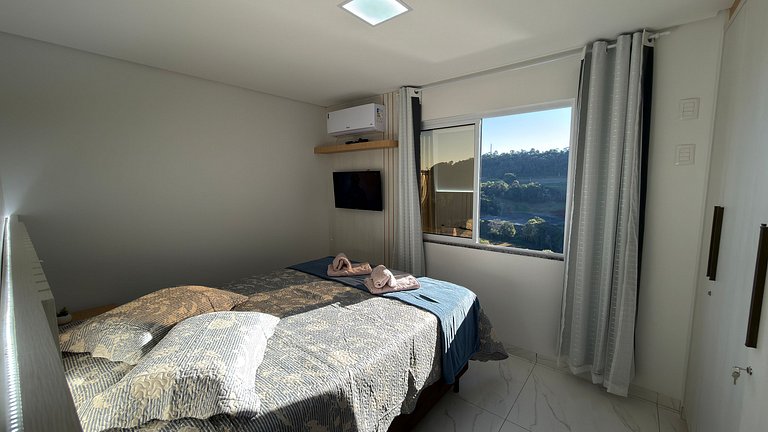 Apto Petúnias|Climatizado,2 Garagens,Churrasqueira