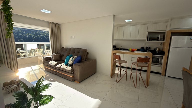 Apto Petúnias|Climatizado,2 Garagens,Churrasqueira